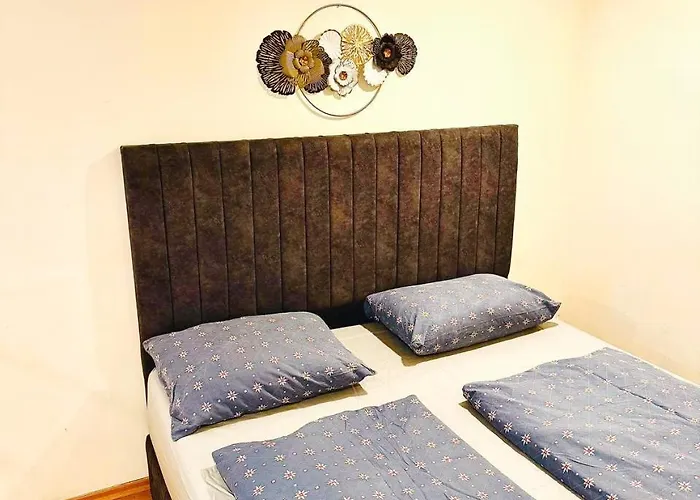 Charming - Close To Attractions Mz1 *